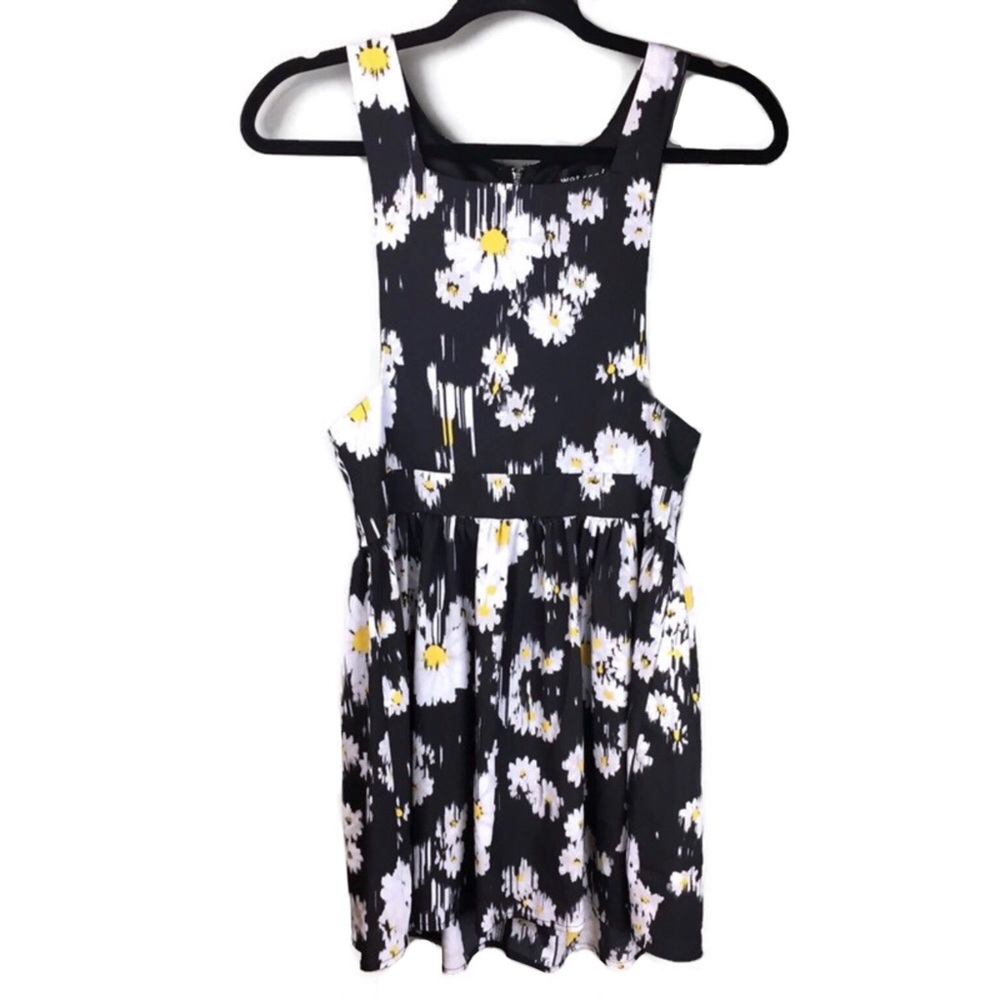 Wet Seal Watercolor Daisy Floral Black Skater Pinafore Dress Size Small